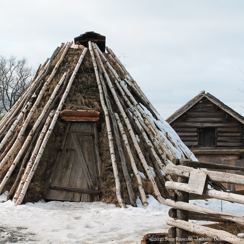 Stoccolma: abitazioni del popolo Sami presenti nello Skansen